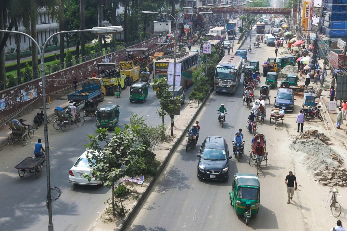 রাজধানীতে ঢিলেঢালা হরতাল