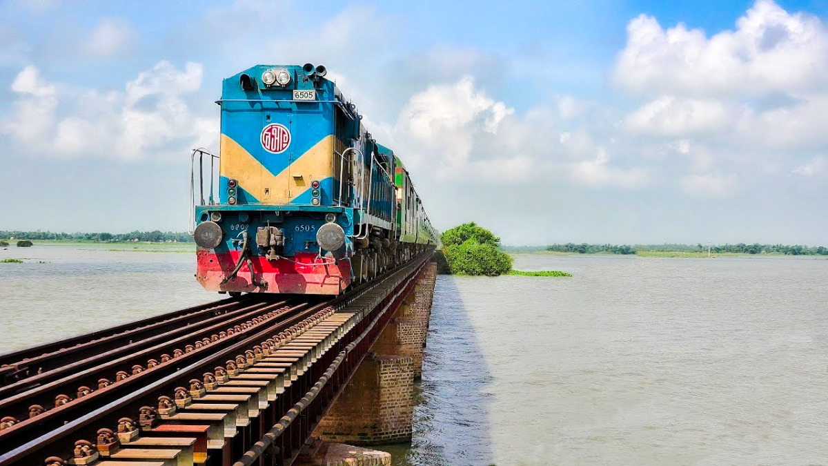 আজ থেকে আরো ১৯ জোড়া ট্রেন চলাচল শুরু