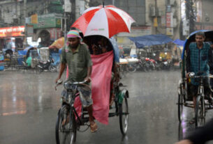 গরমের সাথে সাথে বিকেলে ঝড়বৃষ্টি বাড়তে পারে