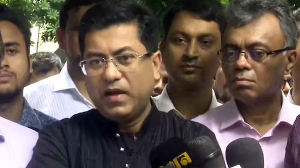 কীটনাশকের সমালোচনাকারীরা কীটতত্ত্ববিদ নন, ব্যবসায়ী: মেয়র তাপস
