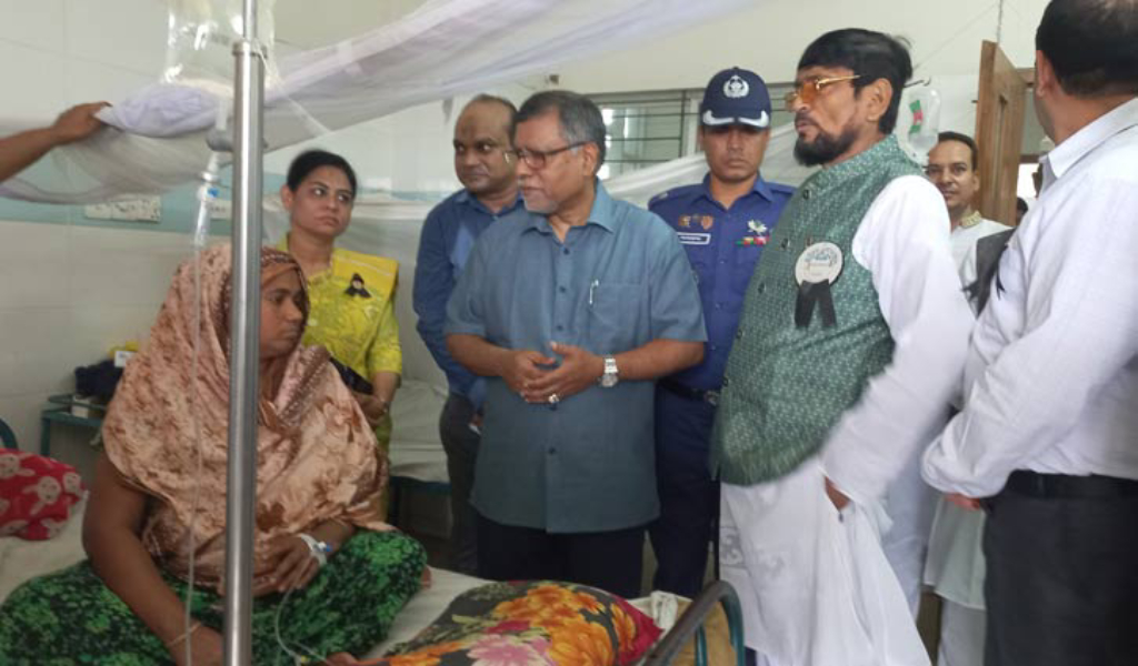 ডেঙ্গু রোগী বাড়ায় মাসে ১২ লাখ স্যালাইন ব্যাগ প্রয়োজন : স্বাস্থ্যমন্ত্রী